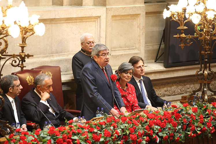 Portugal vive hoje um novo tempo político