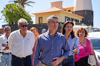 José Luís Carneiro defende prioridade política e gestão partilhada com regiões autónomas para a economia do mar