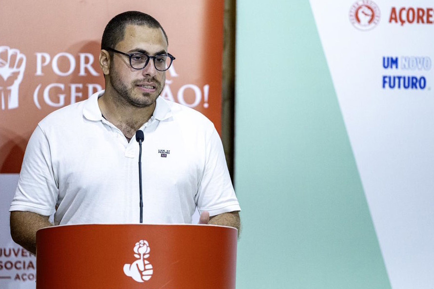 Russell Sousa reconduzido na liderança da Juventude Socialista dos Açores