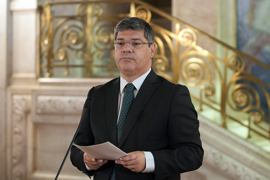 Revisão da lei da nacionalidade deve ser tratada com sentido de Estado