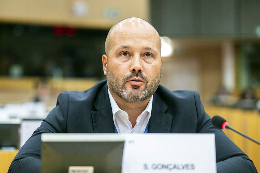 Aprovado relatório negociado por Sérgio Gonçalves sobre renovação da frota pesqueira