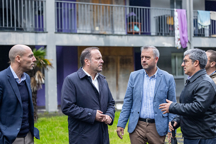 Francisco César quer consenso político para resolver a crise da habitação na Região