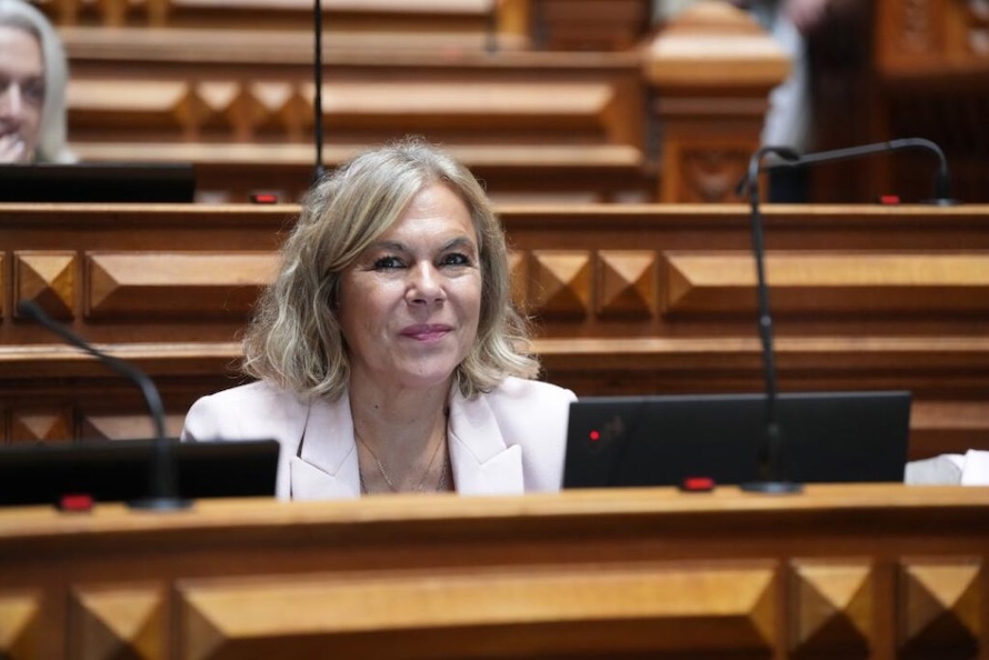 Governo deve promover campanhas regulares sobre violência no namoro