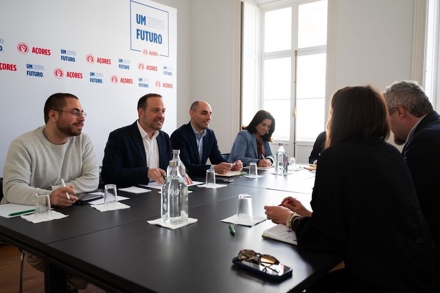 Socialistas querem reforço de investimento e novas ligações aéreas para relançar turismo regional