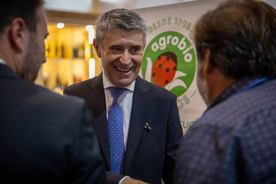 José Luís Carneiro defende em Santarém reforço dos apoios ao setor agrícola