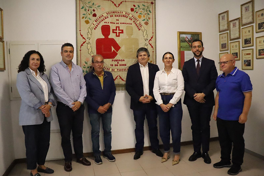 Deputados do PS acompanham trabalho das associações de dadores de sangue e identificam constrangimentos na capacidade de recolha