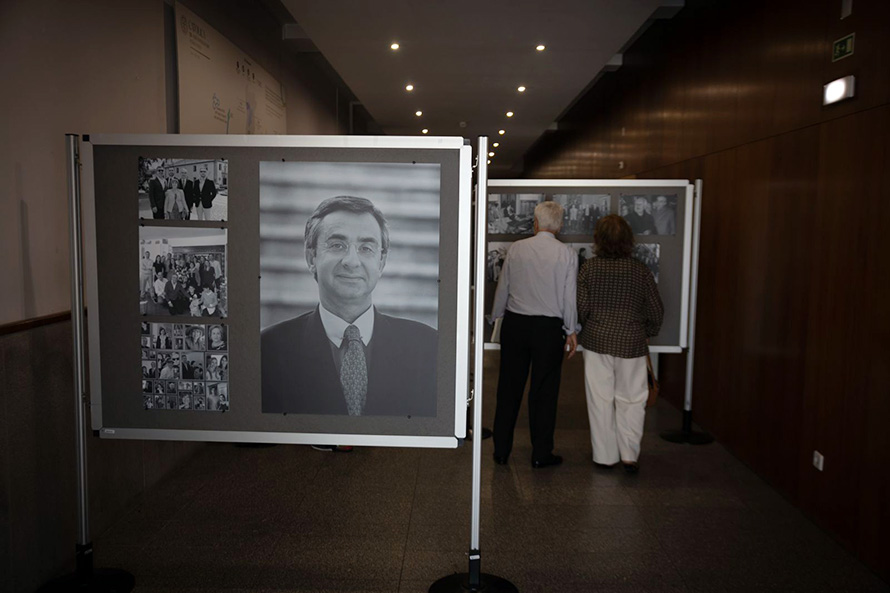 José Luís Carneiro enaltece memória de José Junqueiro e lembra “homem comprometido com a coesão e o desenvolvimento regional”