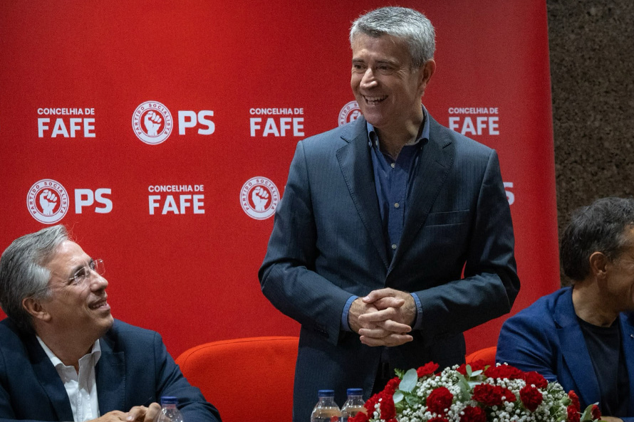 José Luís Carneiro dinamiza diálogo com jovens e autarcas sobre desafios do poder local e da participação cívica
