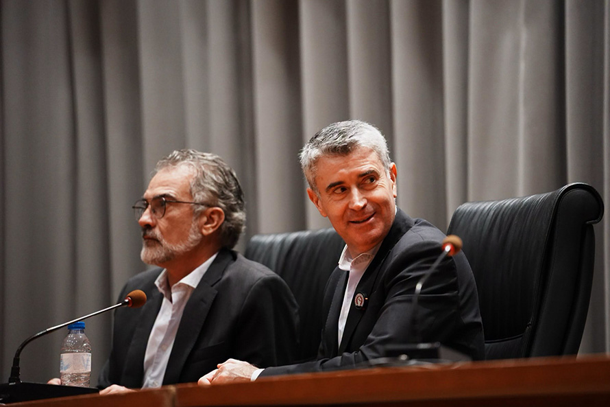 “Este orçamento merecia um voto contra mas dever do PS é servir o país”