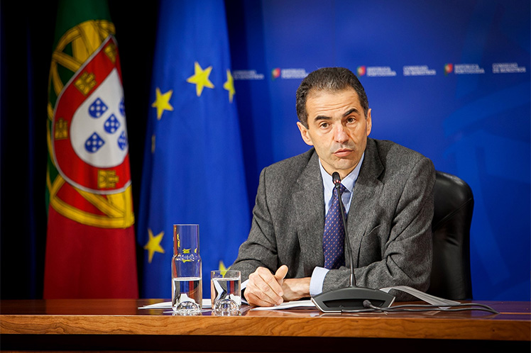 Novo regime para cativar jovens investigadores