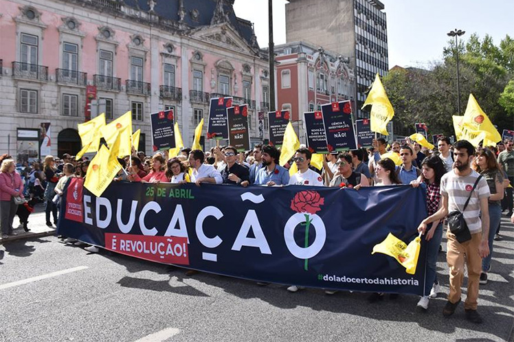 Educação foi tema na festa popular da democracia