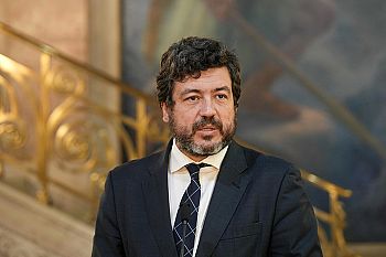 Governo segue uma agenda perigosa que agiganta extremismos