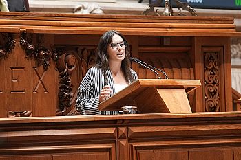 Governo da AD escolhe sempre recuar nos assuntos importantes para o país