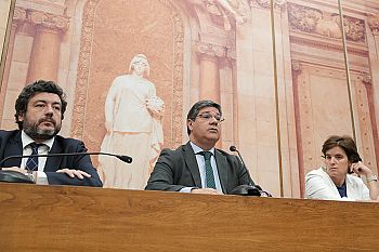 PS terá programa próprio e recusa integrar comissão que causa divisão dos portugueses