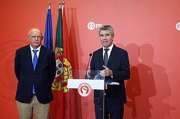 PS defende ciência como motor de progresso