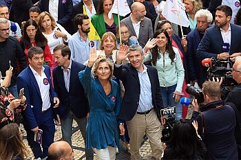 José Luís Carneiro sente “perfume da vitória” em Coimbra e garante que Ana Abrunhosa vai liderar a mudança