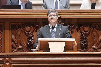 PS pergunta ao Governo se vai travar desigualdades entre escolas profissionais de natureza municipal e escolas públicas financiadas pelo FSE