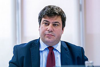 PS/Açores alerta para falhas na execução na Saúde e cortes na Educação