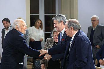 “PS continuará, como sempre esteve, ao lado da democracia”