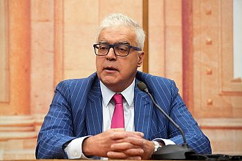 Emanuel Câmara denuncia falhas do Governo no apoio à agricultura insular