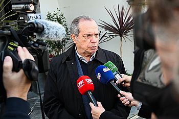 Carlos César afirma que está em causa a escolha de alguém que promova “diálogo construtivo”