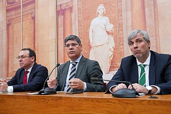 Deputados socialistas pedem esclarecimentos à ministra do Ambiente