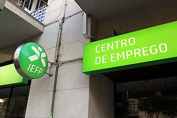 Deputados do PS eleitos por Lisboa e Setúbal contra fusões dos Centros de Emprego