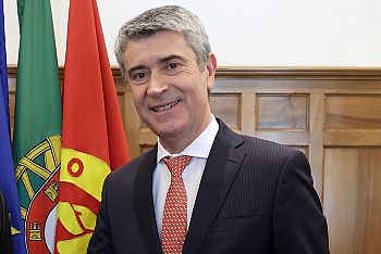 José Luís Carneiro felicita os portugueses e lusodescendentes eleitos nas eleições locais do Reino Unido