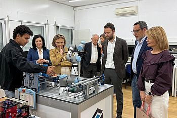 Deputados do PS visitam Escola Profissional de Almada