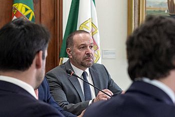 Francisco César exige ao Governo respostas concretas sobre a descontaminação da Base das Lajes
