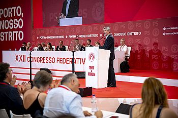 José Luís Carneiro exige que primeiro-ministro peça desculpa por “situação grave” nos exames nacionais