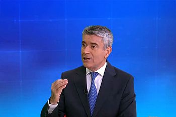 José Luís Carneiro responsabiliza primeiro-ministro pelo caos nos exames e aponta que Portugal está pior
