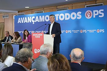 José Luís Carneiro propõe abstenção no OE2027 mas avisa que “o Governo não pode voltar a falhar”